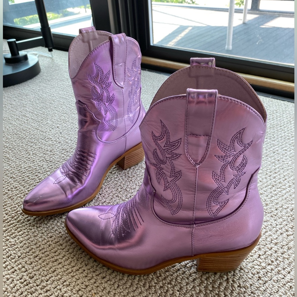 Metallic Purple Cowgirl boots - perfect for the Eras Tour
